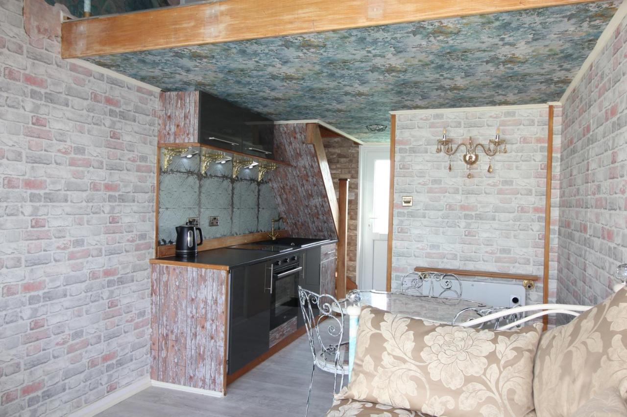 Unique, Loft-Style Apartment With Fantastic Brighton Marina Views מראה חיצוני תמונה