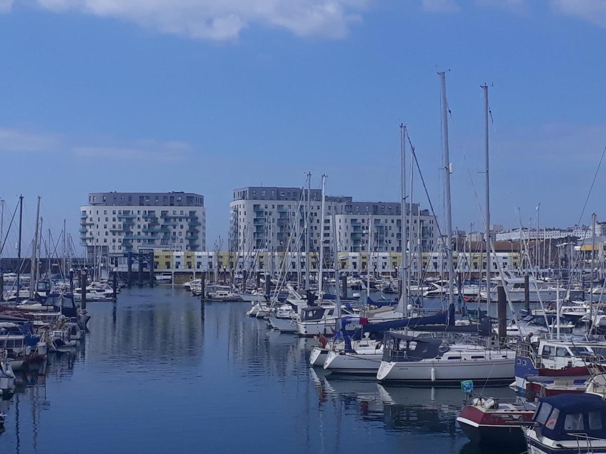 Unique, Loft-Style Apartment With Fantastic Brighton Marina Views מראה חיצוני תמונה